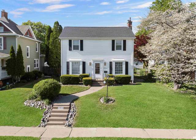 Property at 2544 East St, Davenport, IA 52803, 3 beds, 1 bath