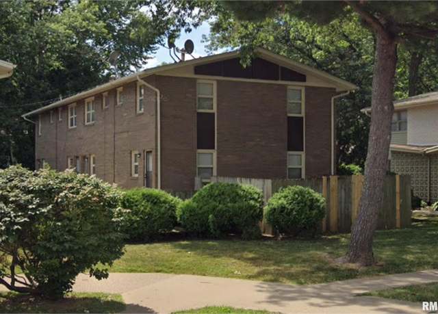 Property at 27 Sutton Ct, Bettendorf, IA 52722, 8 beds, 4 baths