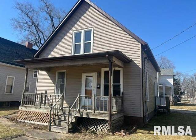 Property at 448 N 3rd Ave, Canton, IL 61520, 3 beds, 1 bath