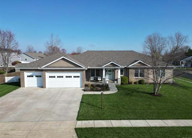 Property at 1401 Mitchell St, Washington, IL 61571, 5 beds, 3.5 baths