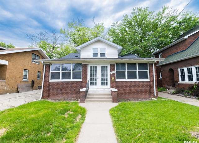 Property at 2203 N Prospect Rd, Peoria, IL 61603, 3 beds, 2 baths