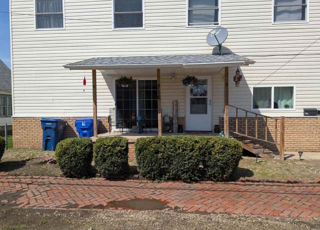 Property at 716 W 3rd St, Kewanee, IL 61443, 7 beds, 4 baths