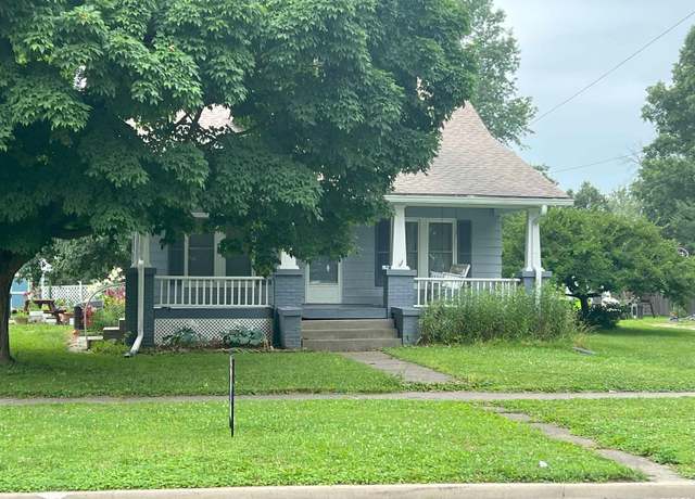 Property at 727 Hardin Ave, Jacksonville, IL 62650, 4 beds, 2 baths