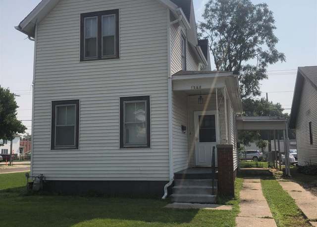 Property at 1202 S 4th St, Springfield, IL 62703, 3 beds, 1 bath