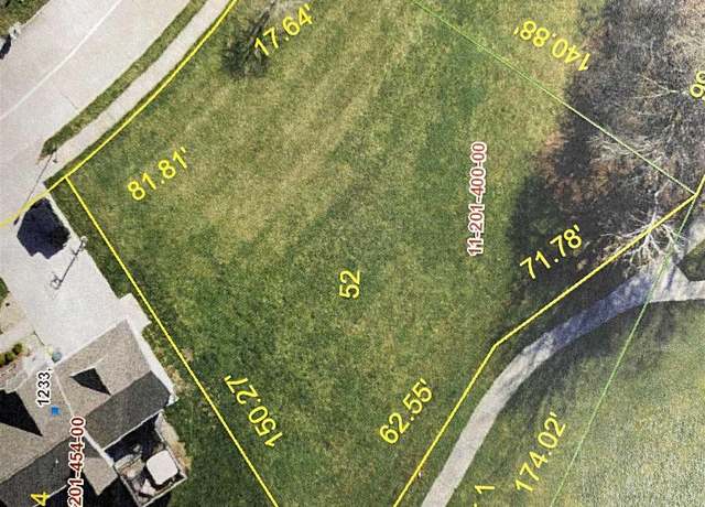 Property at 003 Redbud Dr, Macomb, IL 61455