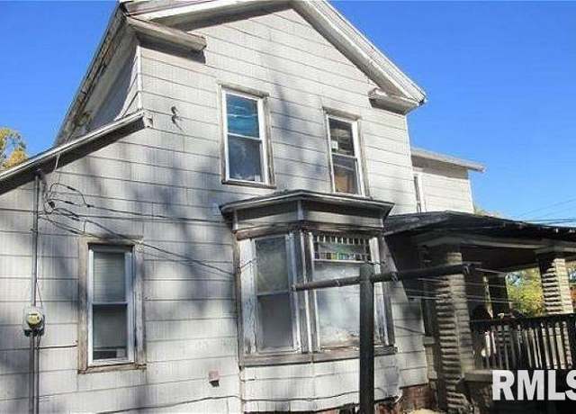 Property at 406 Washington St, Abingdon, IL 61410, 4 beds, 1 bath