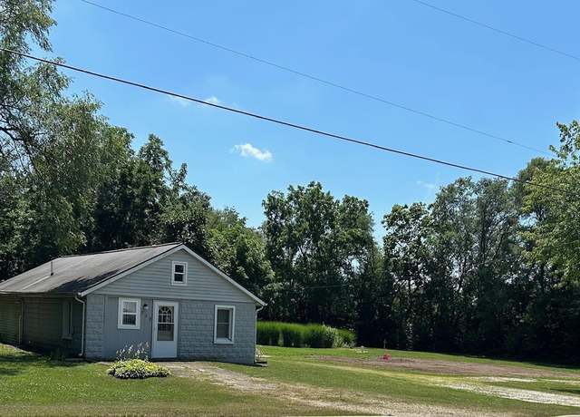 Property at 728 Hanna Dr, Pekin, IL 61554, 1 bed, 1 bath