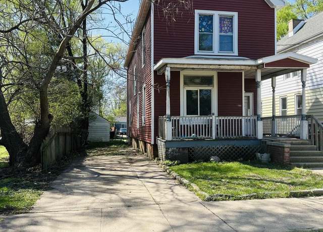 Property at 610 E Illinois Ave, Peoria, IL 61603, 6 beds, 2 baths