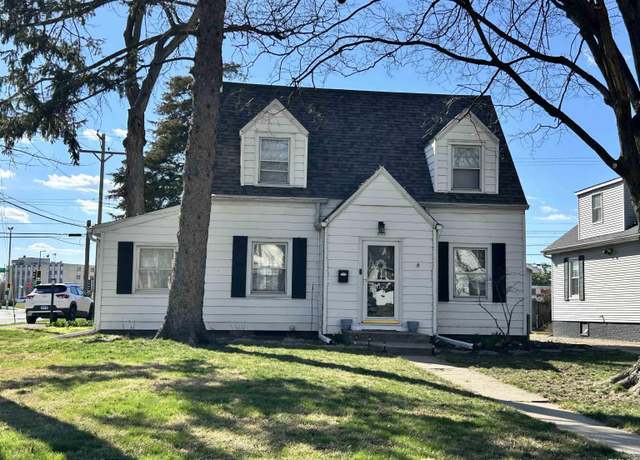 Property at 2153 S State St, Springfield, IL 62704, 3 beds, 2 baths
