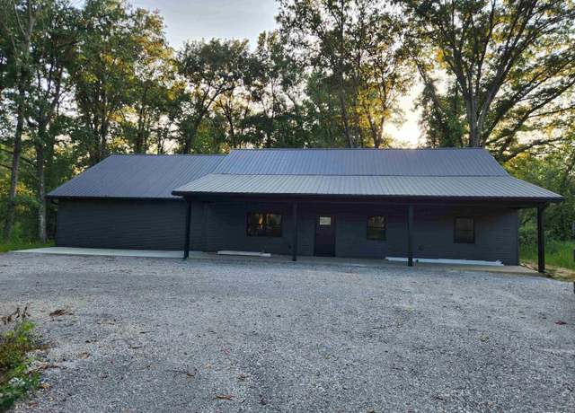 Property at 14063 N Link Ln, Mt Vernon, IL 62864, 5 beds, 3.5 baths