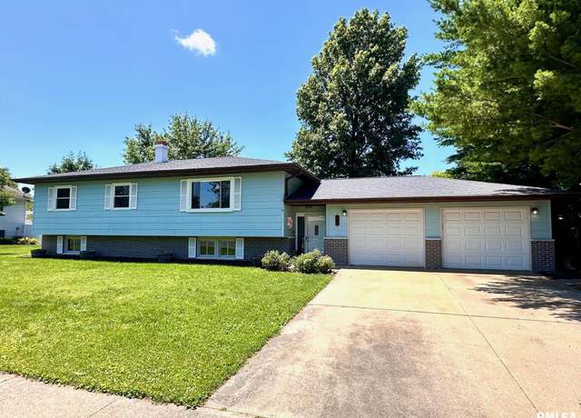 Property at 11 Arbor Dr, Jacksonville, IL 62650, 4 beds, 2 baths