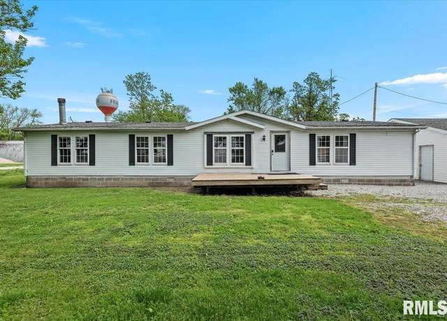 Property at 208 West St, Franklin, IL 62638, 3 beds, 2 baths