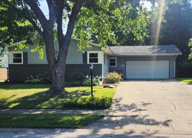 Property at 2616 Bennington Dr, Springfield, IL 62704, 3 beds, 2 baths