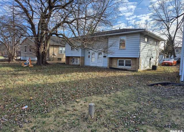 Property at 1424-26 E War Memorial Dr, Peoria, IL 61614, 4 beds, 2 baths