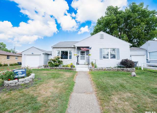 Property at 1506 N Capitol St, Pekin, IL 61554, 3 beds, 2 baths