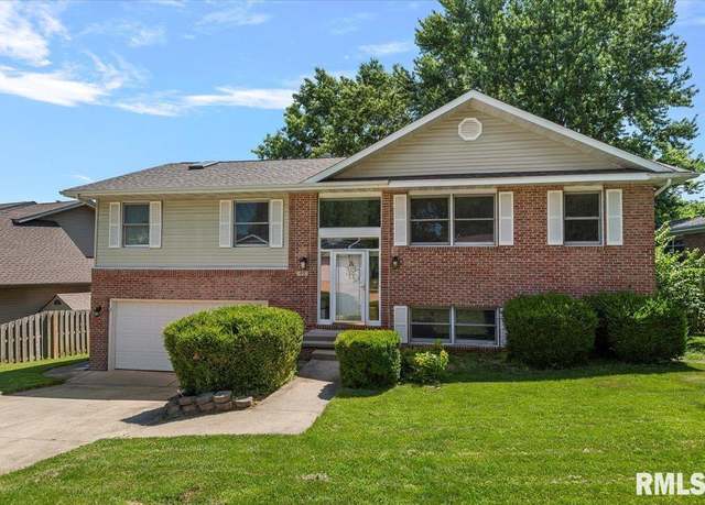 Property at 42 Royal Rd, Springfield, IL 62702, 3 beds, 3 baths
