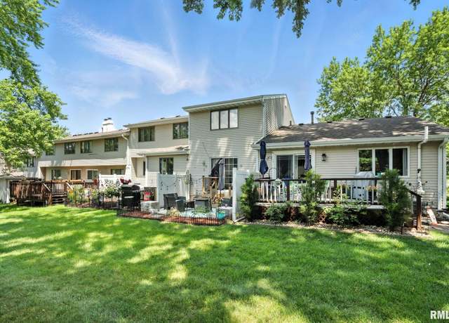 Property at 3295 Johnathan Ave, Bettendorf, IA 52722, 2 beds, 1.5 baths