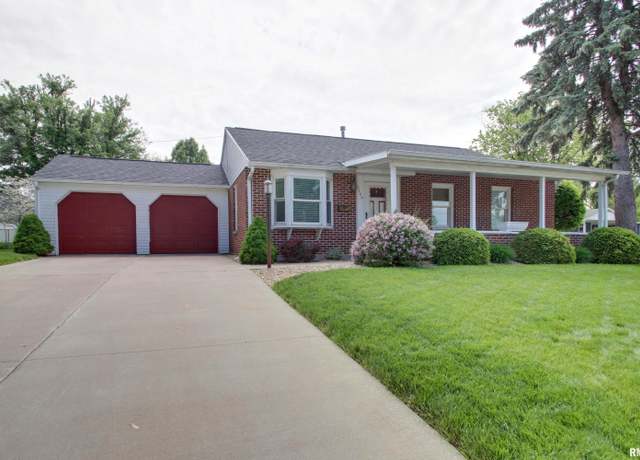 Property at 3500 Lindell Ave, Quincy, IL 62301, 3 beds, 1 bath