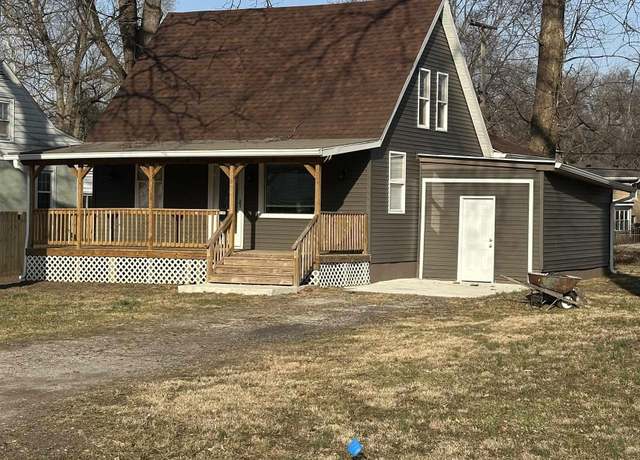 Property at 3140 S 3rd St, Springfield, IL 62703, 3 beds, 1 bath