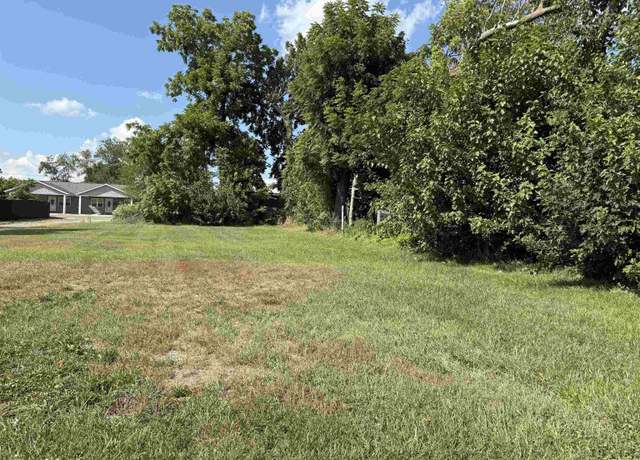Property at 1008 W Main St, Marion, IL 62959