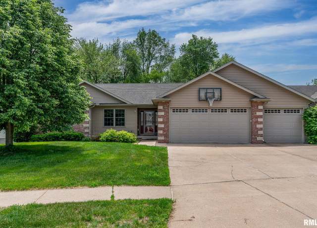 Property at 1004 Wild West Dr, Le Claire, IA 52753, 5 beds, 3 baths
