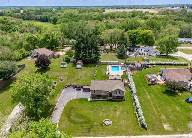 Property at 2404 116th Avenue West, Milan, IL 61264-4629, 3 beds, 2.5 baths