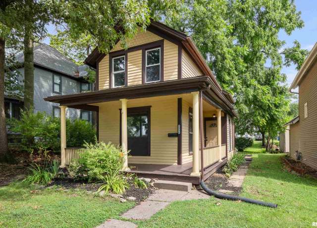 Property at 1114 E 15th St, Davenport, IA 52803, 2 beds, 1.5 baths