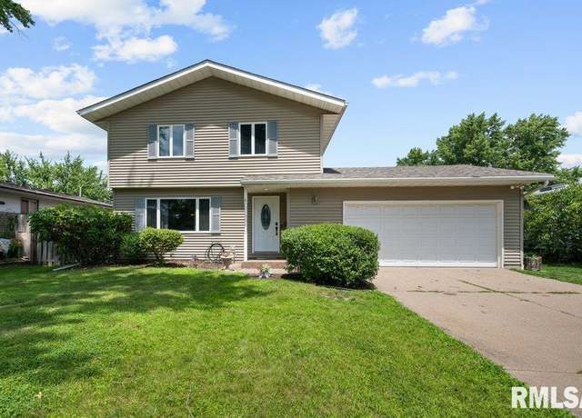 Property at 1884 Bristol Dr, Bettendorf, IA 52722, 4 beds, 2.5 baths