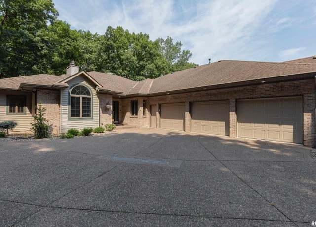 Property at 40 Velie Dr Unit A, Rock Island, IL 61201, 4 beds, 3.5 baths