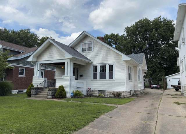 Property at 2241 Spring St, Quincy, IL 62301, 5 beds, 2 baths