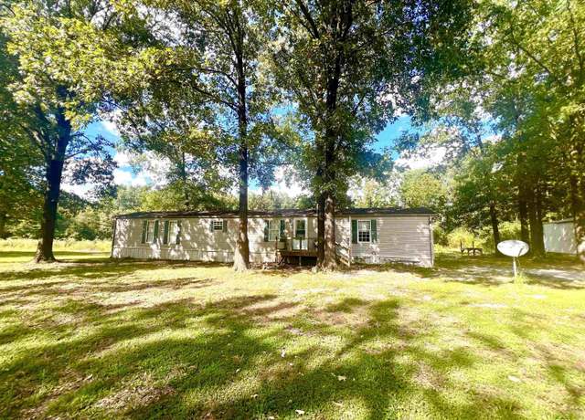 Property at 2076 Herrin Rd, Carterville, IL 62918, 3 beds, 2 baths
