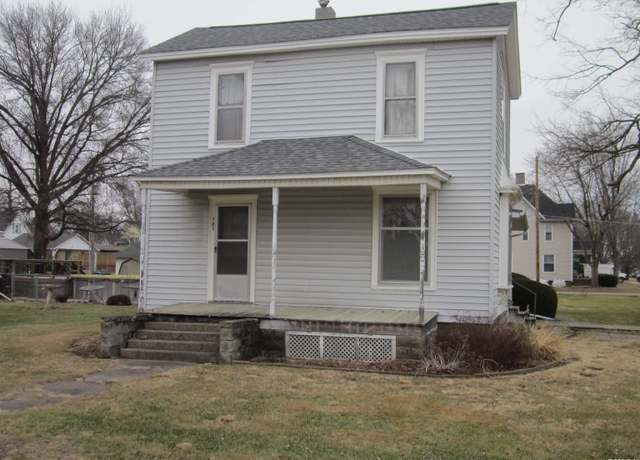 Property at 121 S Menard St, Mason City, IL 62664-0000, 5 beds, 1 bath