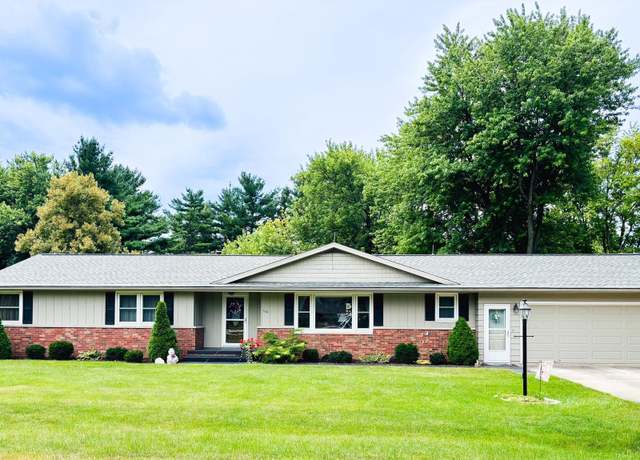 Property at 519 E Robinson St, Goodfield, IL 61742, 3 beds, 2 baths