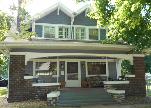 Property at 994 N Crafford St, Bushnell, IL 61422, 3 beds, 1.5 baths