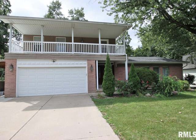 Property at 1114 W Oakglen Dr, Peoria, IL 61614, 3 beds, 2.5 baths