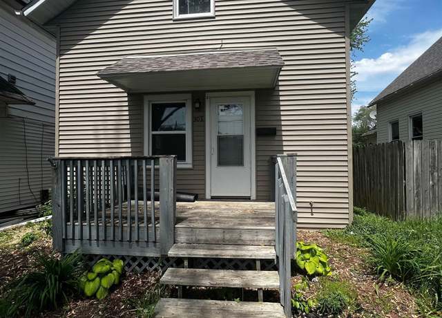 Property at 303 15th Ave, East Moline, IL 61244, 2 beds, 1 bath
