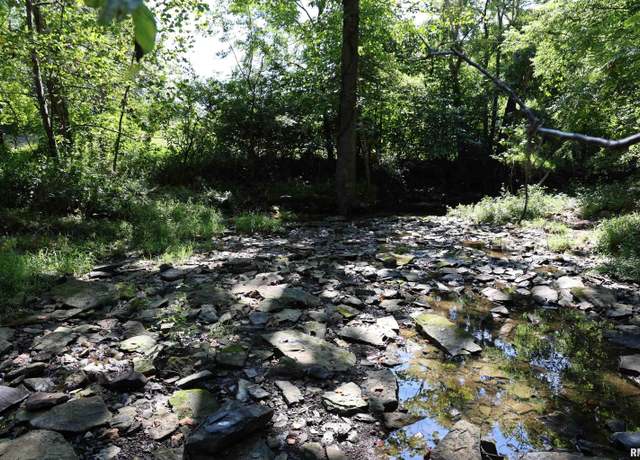 Property at 3905 Lick Creek Rd, Anna, IL 62906, 2 beds