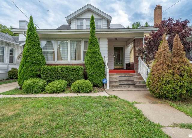 Property at 1922 W Rohmann Ave, West Peoria, IL 61604, 3 beds, 1.5 baths