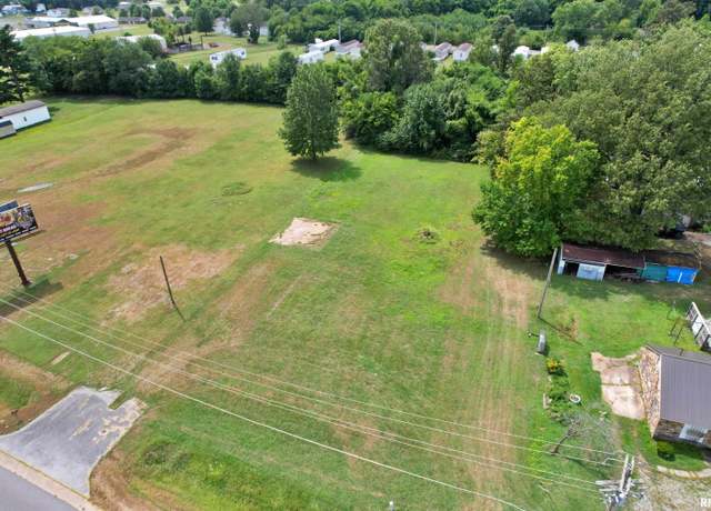 Property at 1525 E 5th St, Metropolis, IL 62960