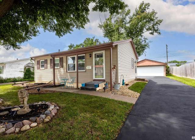 Property at 3514 Greenbrier Dr, Bettendorf, IA 52722, 3 beds, 2 baths