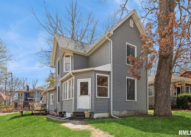 Property at 1301 Caroline Ave, Clinton, IA 52732, 3 beds, 2 baths