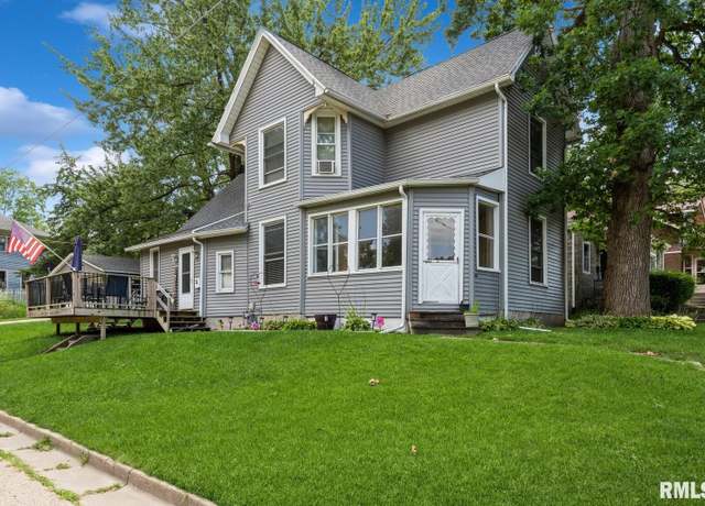 Property at 1301 Caroline Ave, Clinton, IA 52732, 3 beds, 2 baths