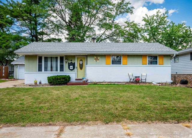 Property at 2227 W Westport Rd, Peoria, IL 61615, 3 beds, 1 bath