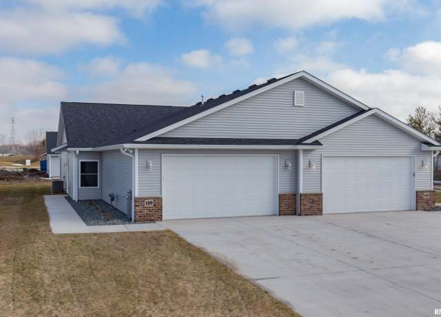 Property at 139 Beacon Harbor Pkwy, East Moline, IL 61244, 2 beds, 2 baths