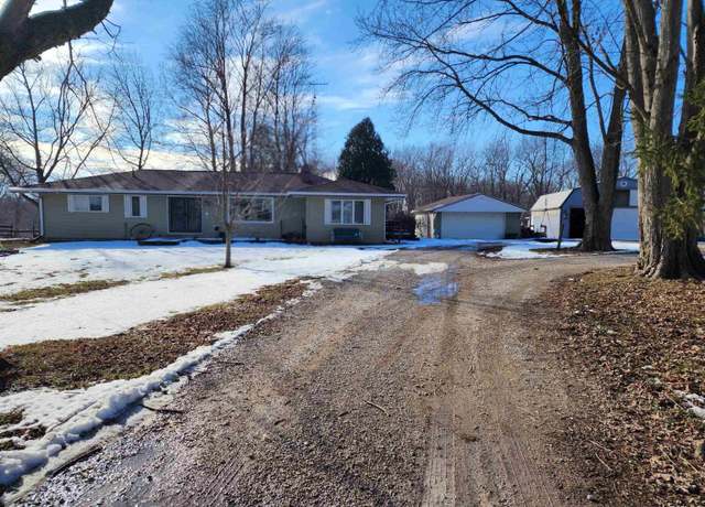 Property at 1357 550th Ave, Lincoln, IL 62656, 4 beds, 2 baths