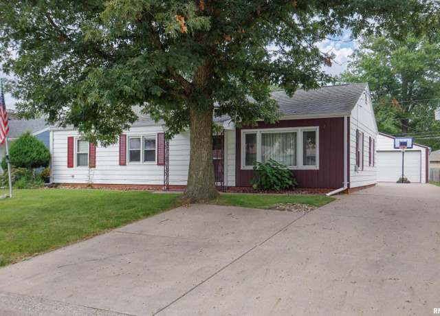 Property at 2633 6th St, East Moline, IL 61244, 3 beds, 2 baths