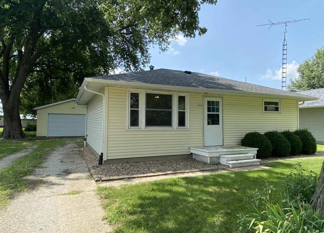 Property at 216 Oak St, Broadwell, IL 62634, 2 beds, 1 bath
