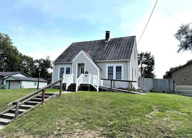 Property at 509 E Raymond St, Havana, IL 62644, 3 beds, 2.5 baths