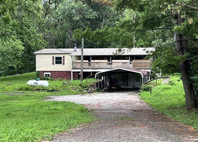 Property at 1672 Mount Zion Rd, Jacksonville, IL 62650, 3 beds, 1.5 baths