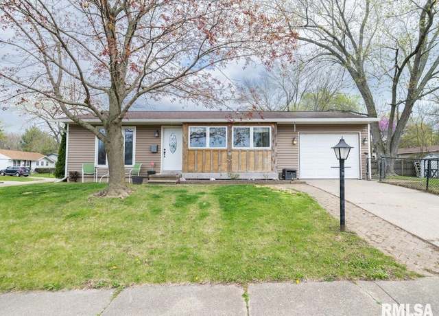 Property at 3702 W Creighton Ter, Peoria, IL 61615, 3 beds, 1 bath
